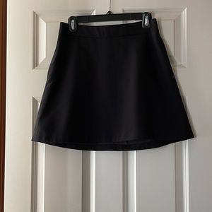 Black Aline express skirt
